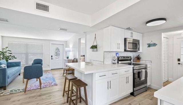 The Naples Bungalow - March/April 2024 available!