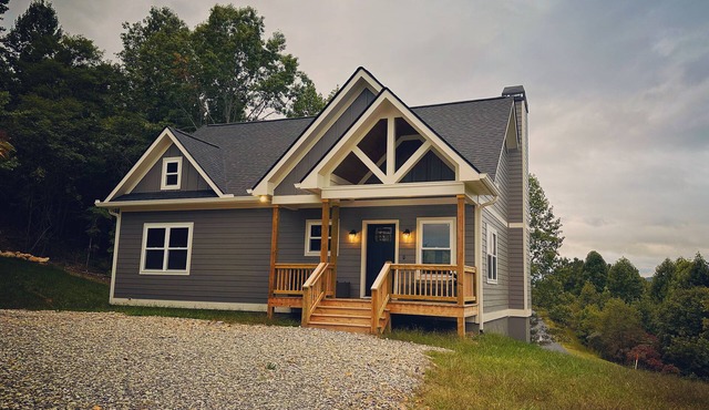 The Suite Spot - Cozy Modern Cottage