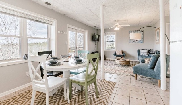 THE TRYON CHALET NEST- VIEWS, WINERIES & THE TRYON INTL EQUESTRIAN CENTER