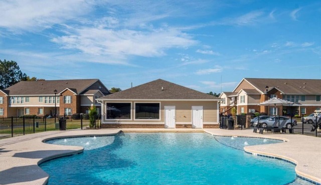 This apartment is a 1 bedroom(s), 1 bathrooms, located in Tifton, GA.