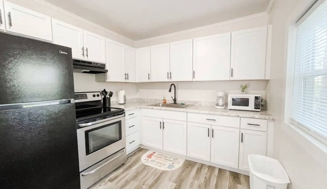 Tranquility Retreat - Sleeps 4 - 10 MIN TO PARRIS ISLAND