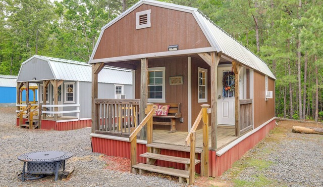 Tree-Lined Higden Retreat: Close to Parks + Trails