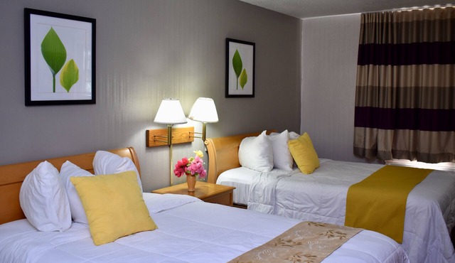 Twi-Lite Inn