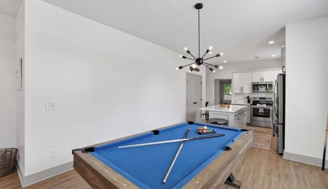 Two Homes, One Booking | Sleeps 20 | 6BR/4BA Chattanooga Compound | Hot Tub · Pool Table