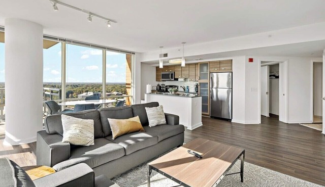 Tysons 2BR | Panoramic Views, Rooftop Pool & Gym