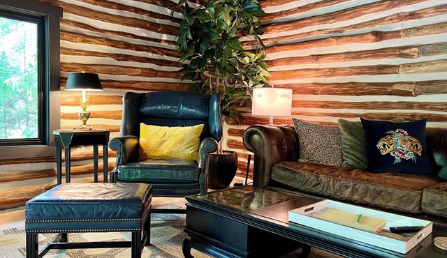 Unique, renovated, historic log cabin in charming Hendersonville