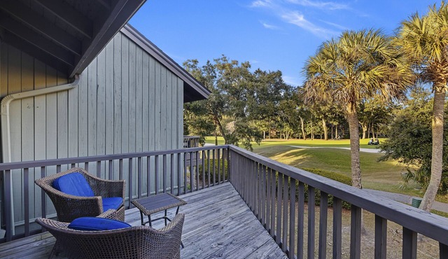 Upgraded 4BR Fairway Oaks Villa, Golf Views, Pet-Friendly, Close to Beach!