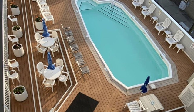 Upgraded Condo Close to Boardwalk/Beach/Asbury Shopping w Pool