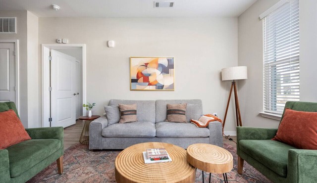 Upscale, New Apt | Pool | Long Stays