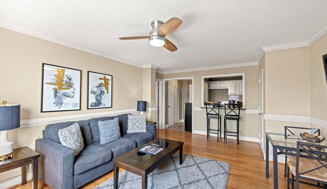 Vibrant Downtown 1BR — 8 min to World Cup