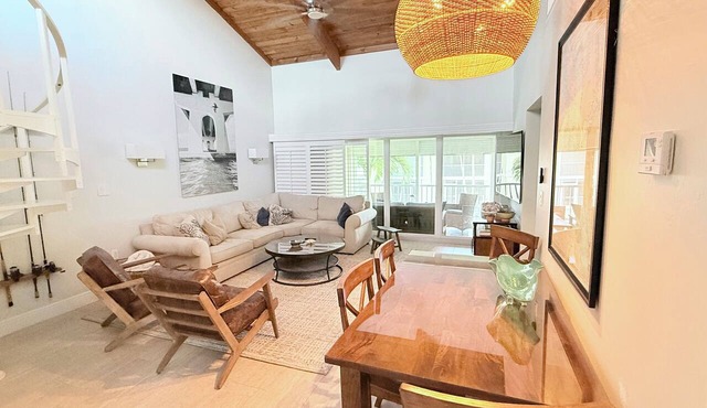 VILLA SANIBEL 3C- 2 Bed, 2 Bath condo with additional sleeping loft on Sanibel