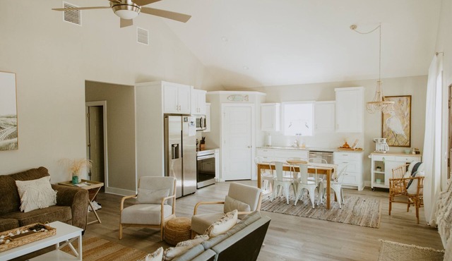 VV’s Villa Steinhatchee Landing Resort- Dog Friendly in Steinhatchee