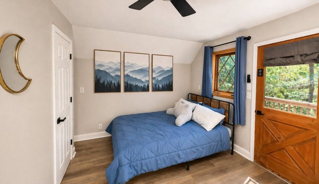 Walk 2 Helen, Spacious Cabin for 12|Pet