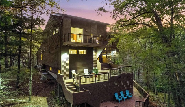 Waterfall Views! Hot Tub, Game Room, Dog Friendly