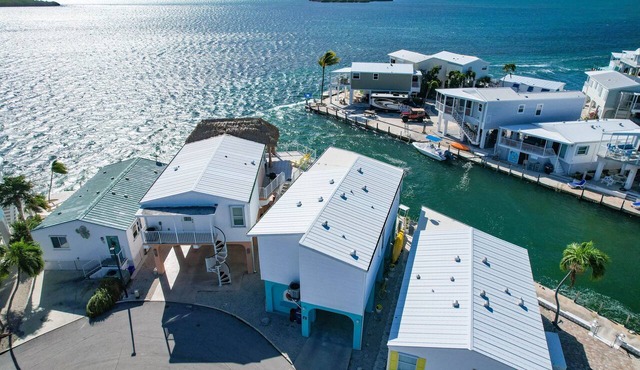 Waterfront, Boat Dock, Heated Pool, Ocean Views #135