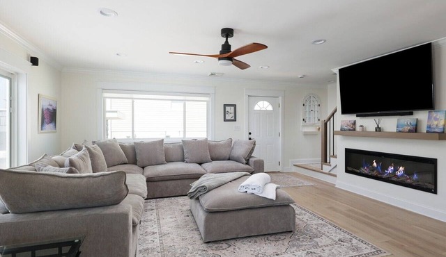 Waterfront Lagoon Home | Private Bay Beach