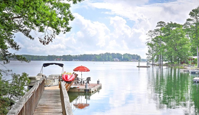 Waterfront Lake Murray Studio w/ Dock + Gazebo!