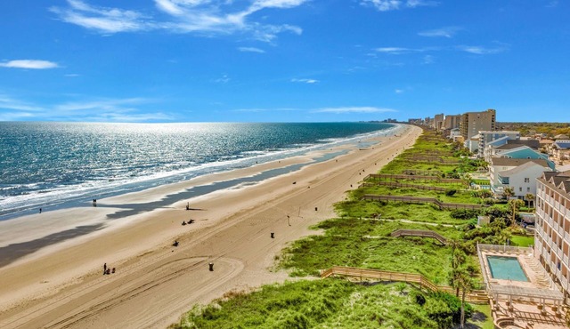 Waves of Fun-steps to beach/pool/spa/game rm/views