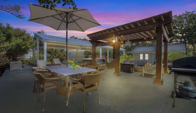Weitz Getaway with Private Pool + Two Hot Tubs