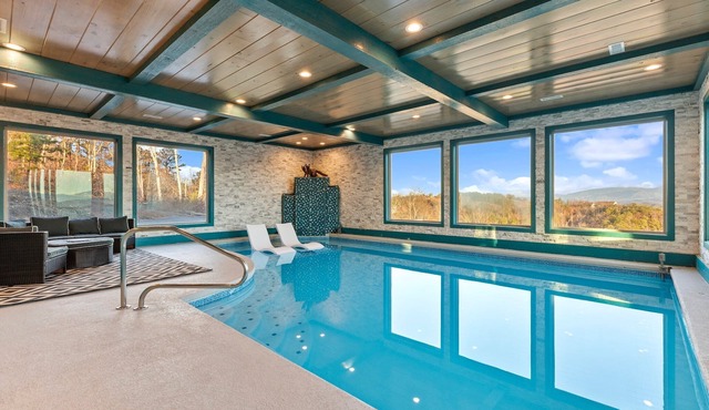 Welcome to Dancing Fox! Luxury 7BR, Indoor Pool, Fire Pit, Wow Views!