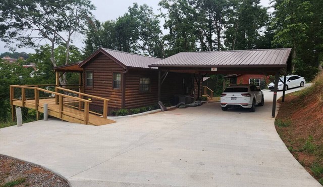 Wildflower Hill Cabin