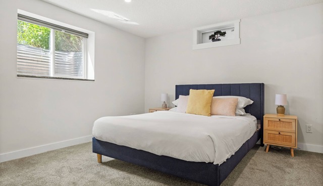 Willow Park Suite - 1 Bdrm w Wifi, near Shopping in Calgary