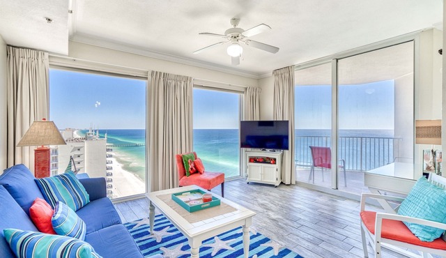 *Wonderful Views!* Gulf Front! July 27 - 30 open!