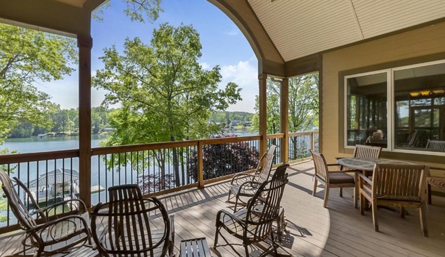 Woodhaven Dr - A Keowee Waterfront Home To Wow Everyone