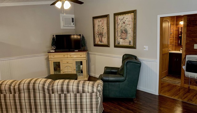 Woodside Nook Cabin at the BHR Farm Village: perfect hiking get-a-way