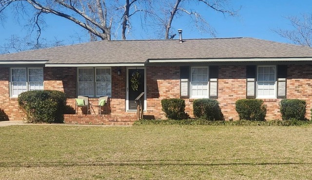 Year-Round Rental-Charming 4 bedroom Home in Martinez Ga. 4mi from ANGC
