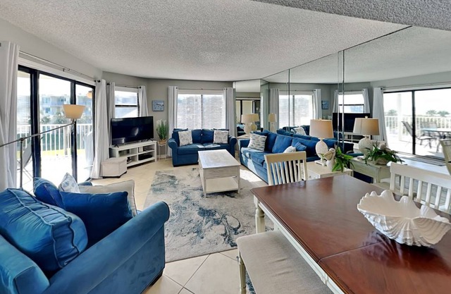 100 m² Condo ∙ 3 bedrooms ∙ 8 guests
