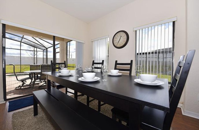 133 High Grove House 5 Bedroom by Florida Star