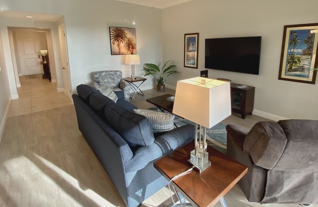 2 Bedroom 2 Bath Cottage at Naples Bay Resort!