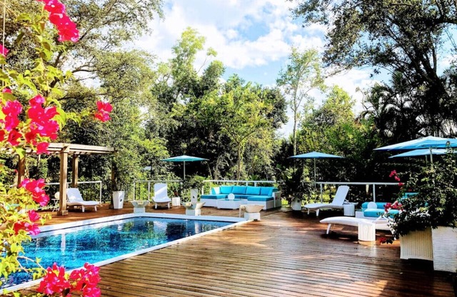 2 Homes/5000sqft Pool Deck,Heated Pool,Giant Chess