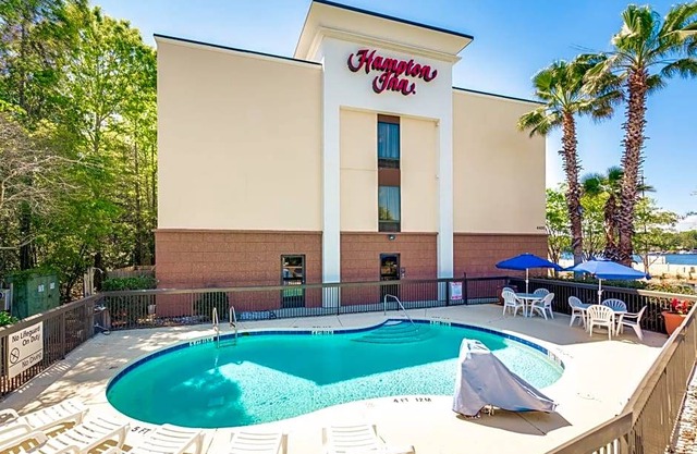 2-Star Hotel ∙ Hampton Inn Niceville-Elgin Air Force Base