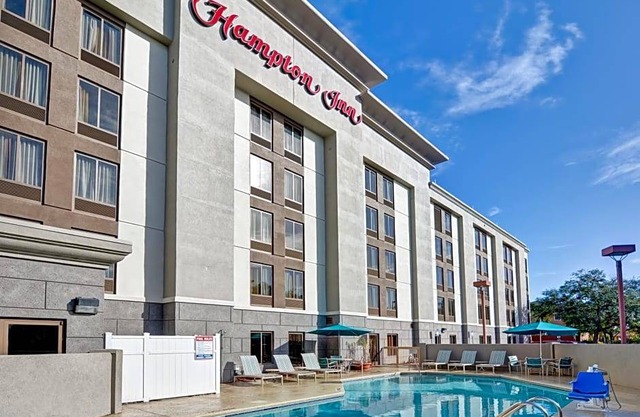 2-Star Hotel ∙ Hampton Inn Jacksonville - I-95 Central