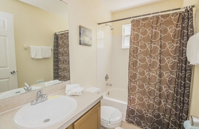 3 bedrooms - Resort Amenities - Close to Disney - Royal Palm Bay