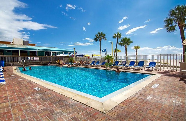 3-Star Hotel ∙ Bilmar Beach Resort
