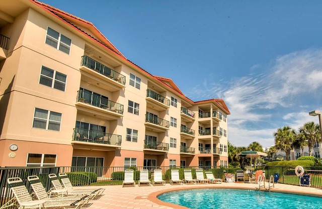 3BEDROOM 3 BATH SLEEPS 10! MIRAMAR BEACH!