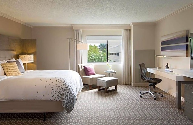 4-Star Hotel ∙ Renaissance Boca Raton Hotel