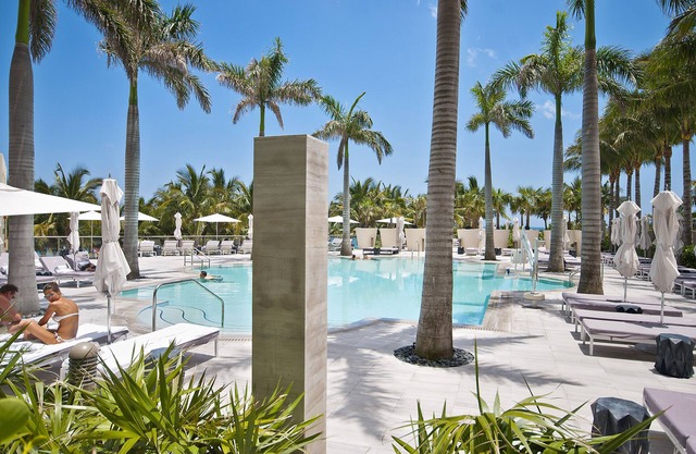 5 Star★★★★★Ocean Front Suite 1478 Sq Ft living 2 BR plus 2 large Balconies