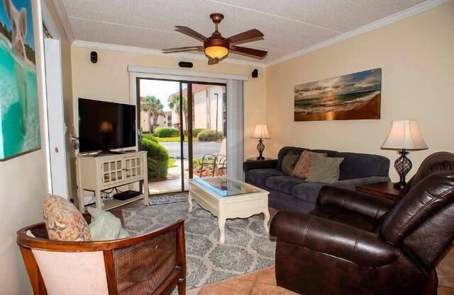 7106 Courtyard Villa 1st Fl S