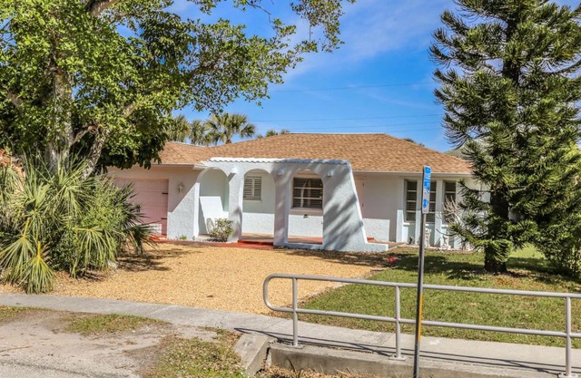 7965 Estero - Paradise Point