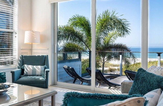 Absolutely Perfect Private Beach Front Pool Home