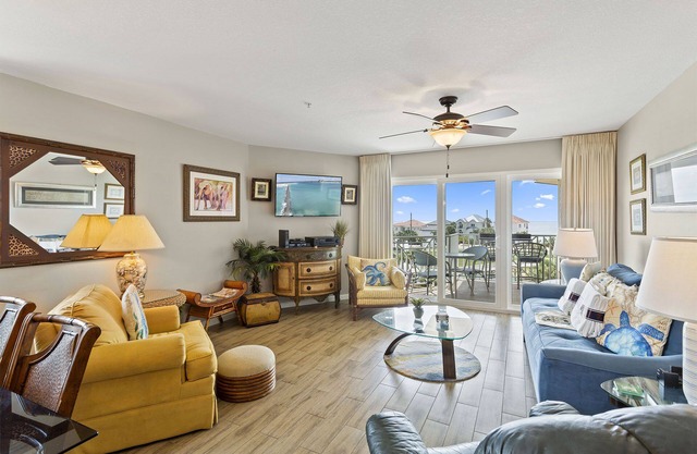 Amalfi Coast 412A - Gulf Views! Community Pool! Fitness Facility! Tennis Courts!
