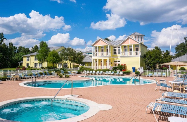 Barefoot Suites by Ascend Collection 1BR Suite, SUNDAY Check-In