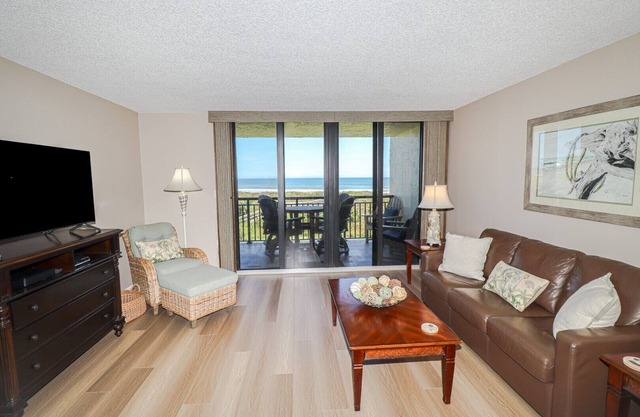 Barefoot Trace 213 Direct Oceanfront