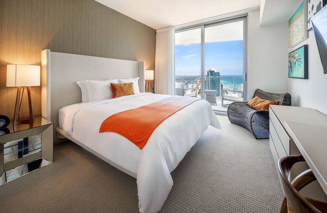 BeachFront @Hyde GreatOceanView 2BR Suite