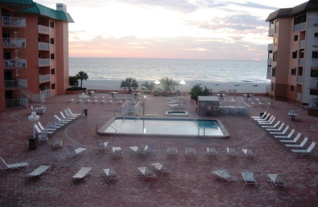 Chateaux Indian Shores 