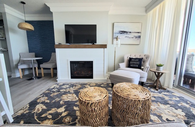 Beautiful OCEANFRONT One Bedroom Condo
